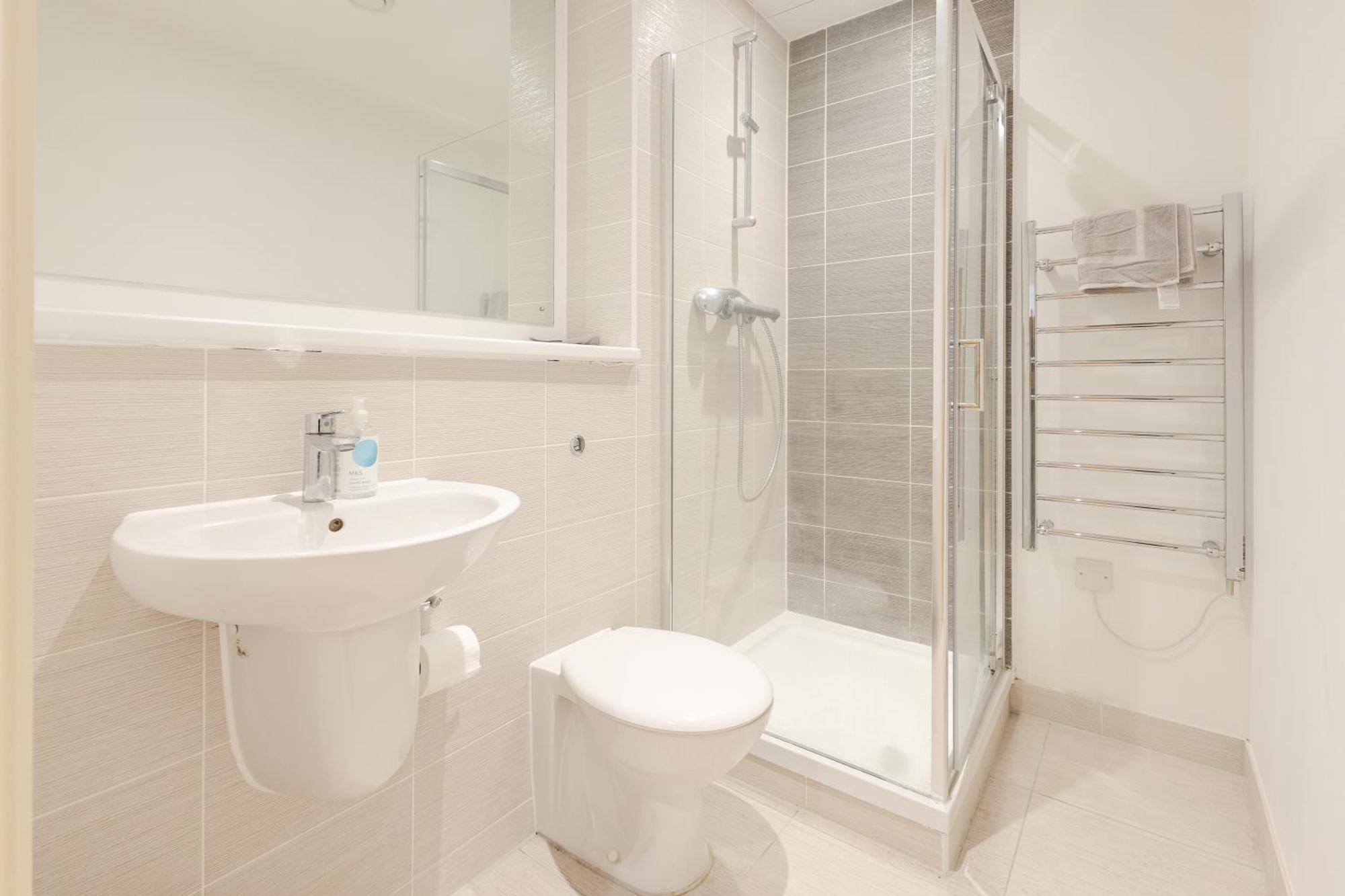 Warm 2 Bedroom 15 Min Walk To Etihad Stadium And Center * Manchester